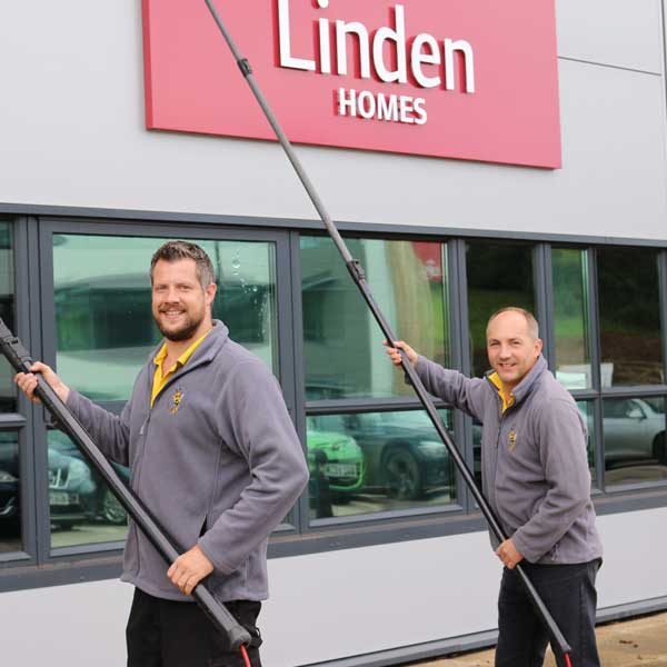 commercial-solar-panel_cleaning-exeter Commercial Solar Panel Cleaning Exeter